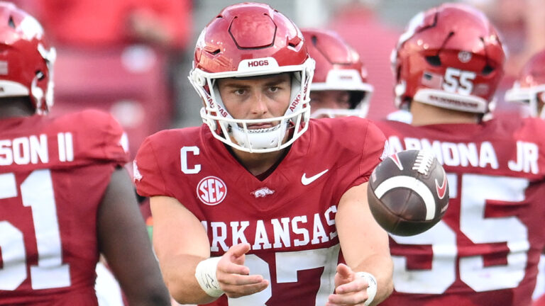 Razorbacks’ defensive back Kani Walker, punter Devin Bale previewing Auburn