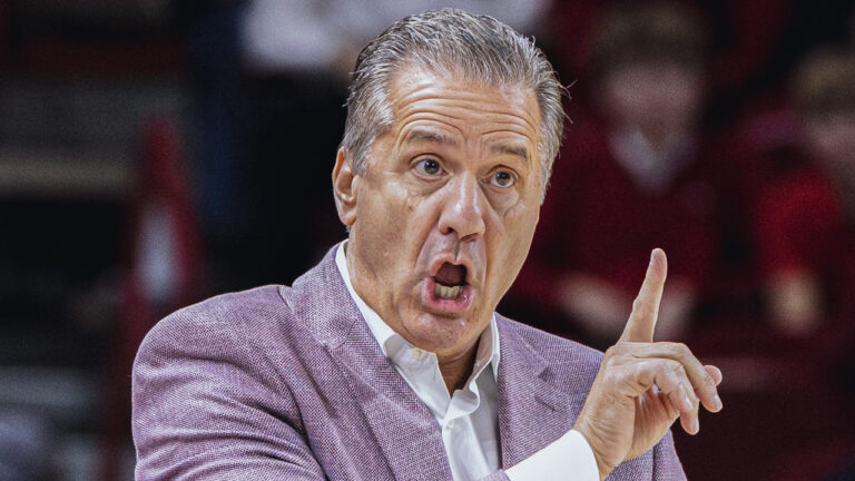 Arkansas holds off Samford behind Acuff’s 20 points in close one