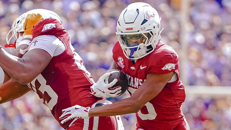 Razorbacks fall late at LSU as more missed chances prove costly