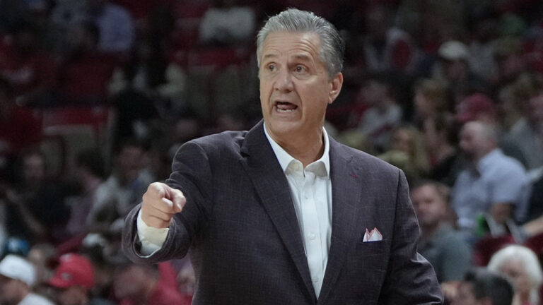 Democrat-Gazette’s Richard Davenport on big signing night for Hogs