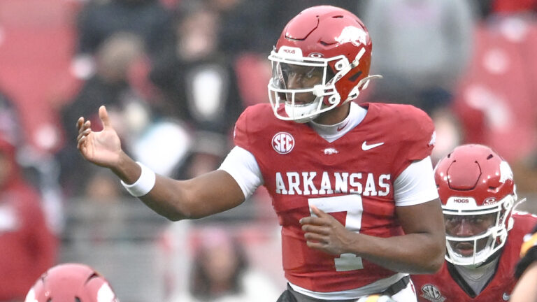 Democrat-Gazette’s Richard Davenport on what Razorbacks do at quarterback