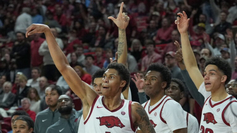 Democrat-Gazette’s Tom Murphy recapping Hogs’ win over Gamecocks