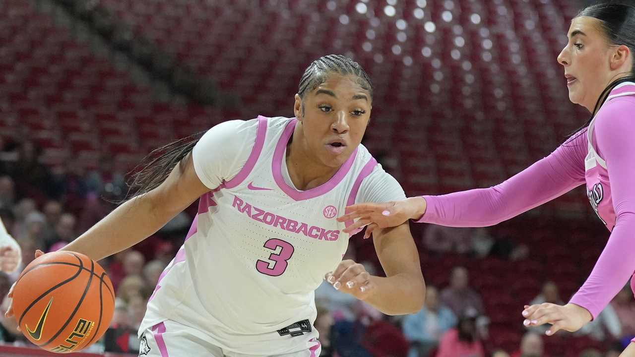Arkansas Razorbacks guard Harmonie Ware during game against the Missouri Tigers