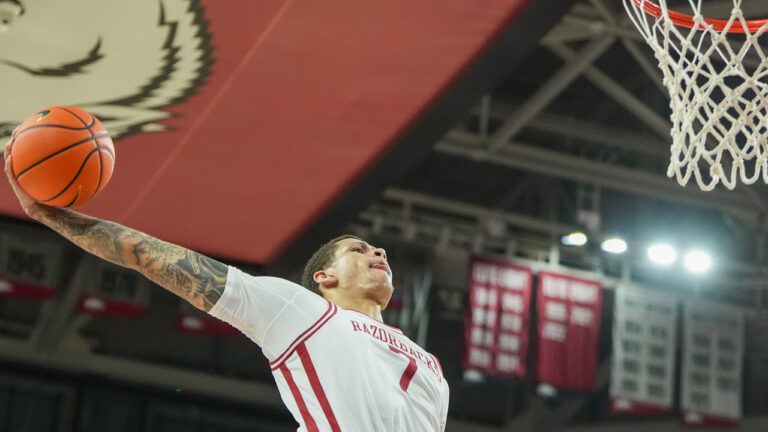 Razorbacks beat Texas 105-85, clinches SEC Tournament double bye