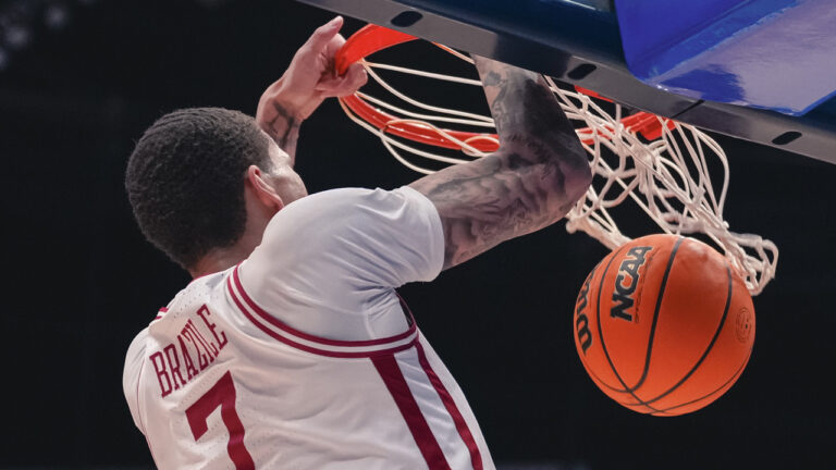 Grant Hall on Razorbacks leading country in dunks surprising everyone