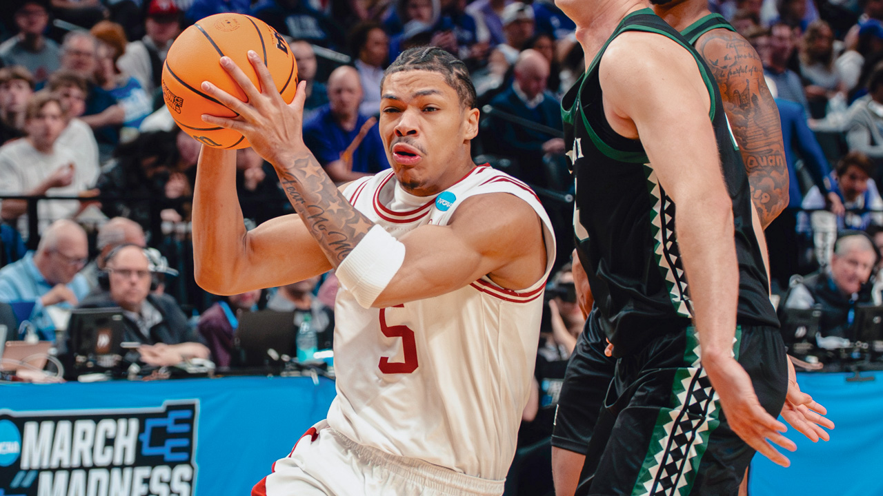 Arkansas Razorbacks Darius Acuff Jr. against Hawaii in NCAA Tournament