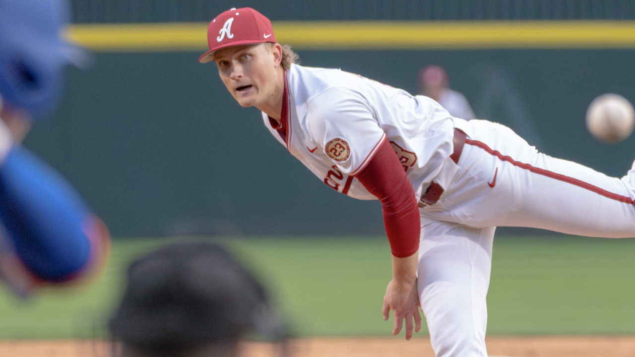 Razorbacks’ pitching struggles in 9-4 series-opening loss to Florida