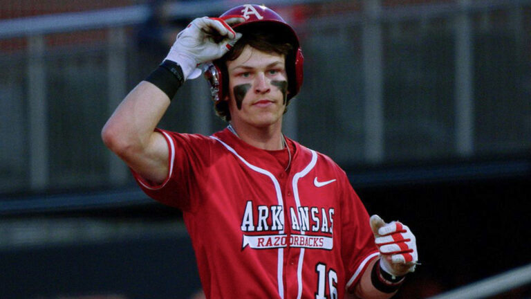 Razorbacks pitching falters again in fourth straight loss