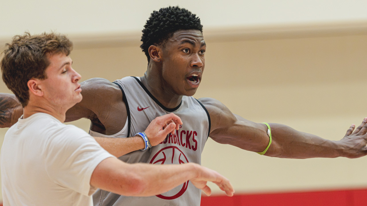 Arkansas Razorbacks JJ Andrews at a summer practice
