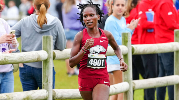 Arkansas Razorbacks Isca Chelangat running at Gans Creek Classic