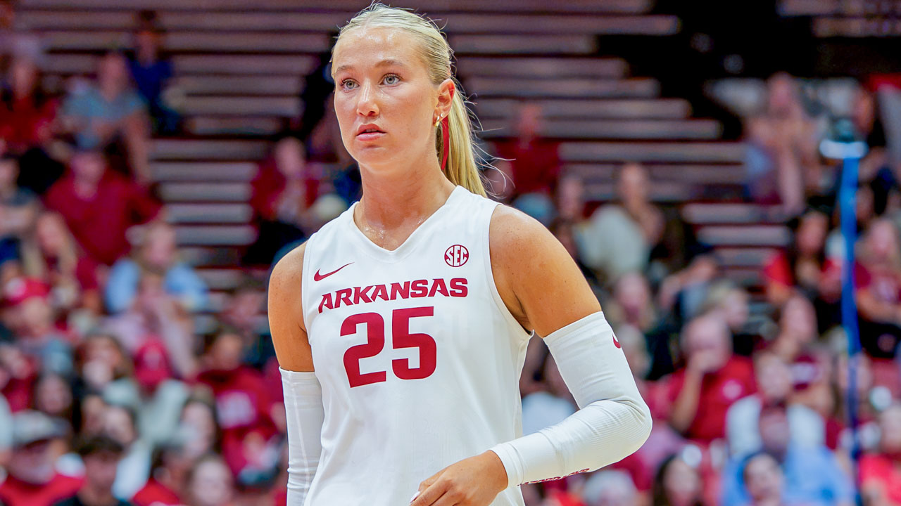 Arkansas Razorbacks Lakin Laurendine during match against the Auburn Tigers at Barnhill Arena
