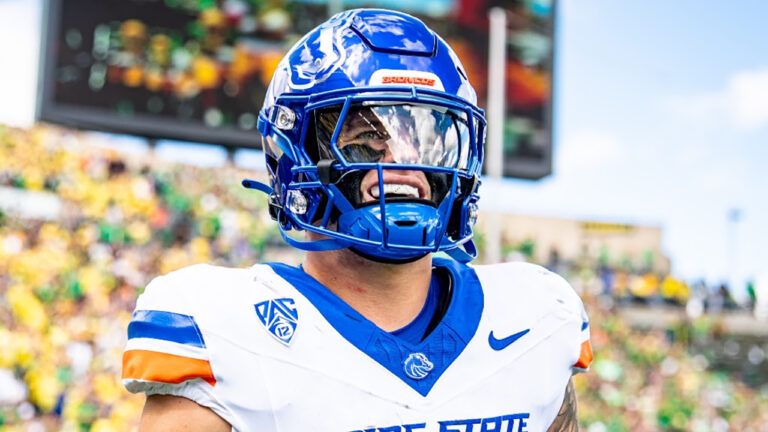 Boise State linebacker Broen Phelps