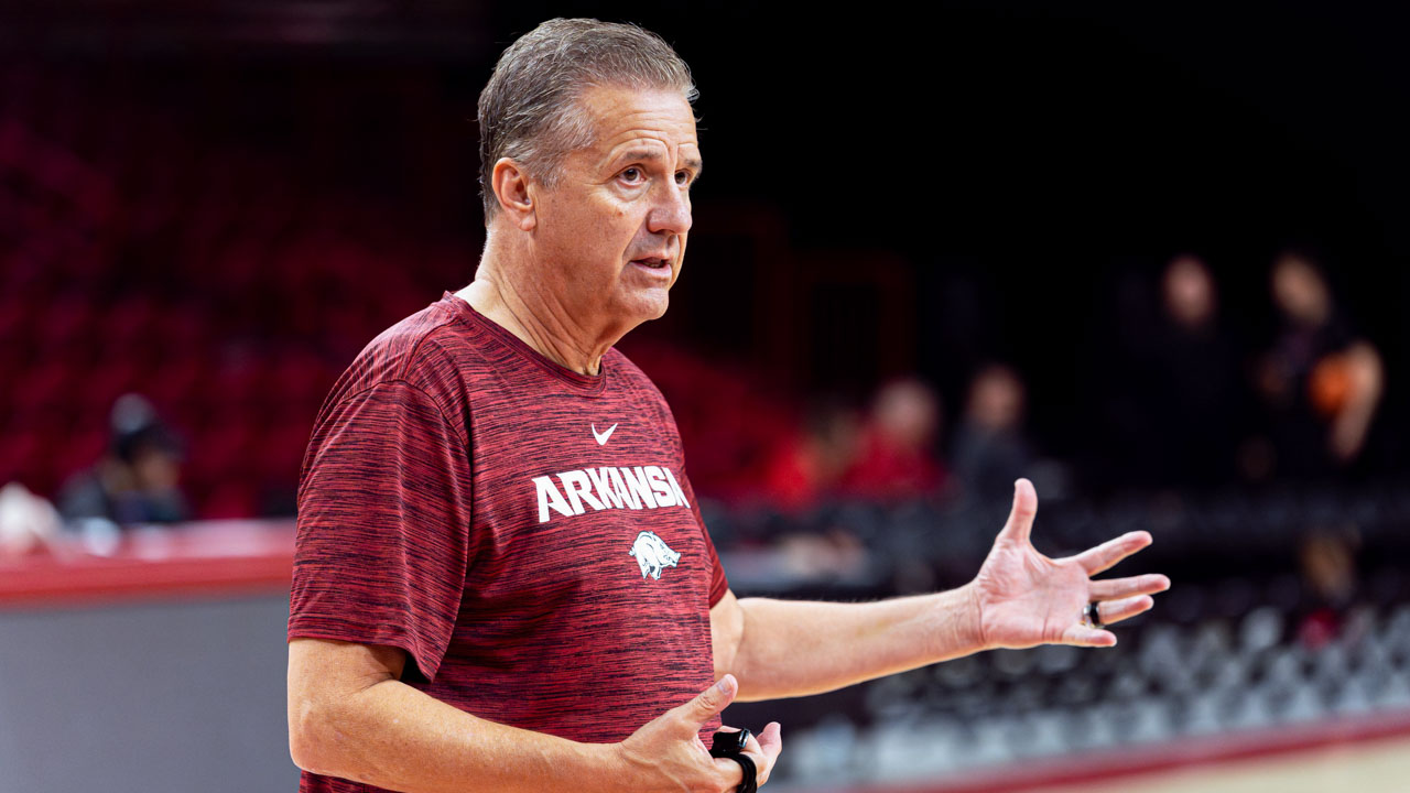 Arkansas Razorbacks coach John Calipari talks to team at PrimeTime at the Palace at Bud Walton Arena